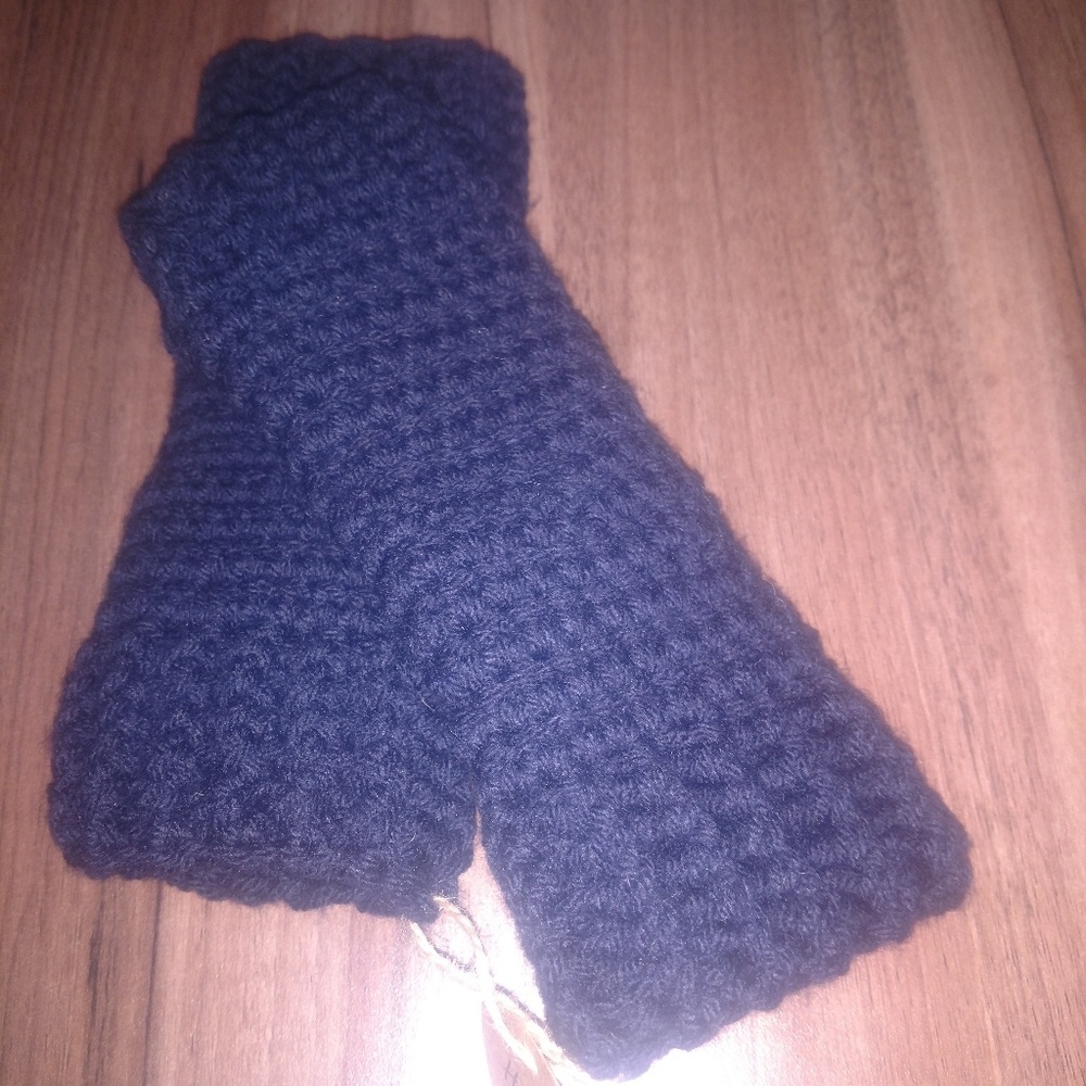 Fingerless gloves/hamdwarmers - Picture 2 of 3